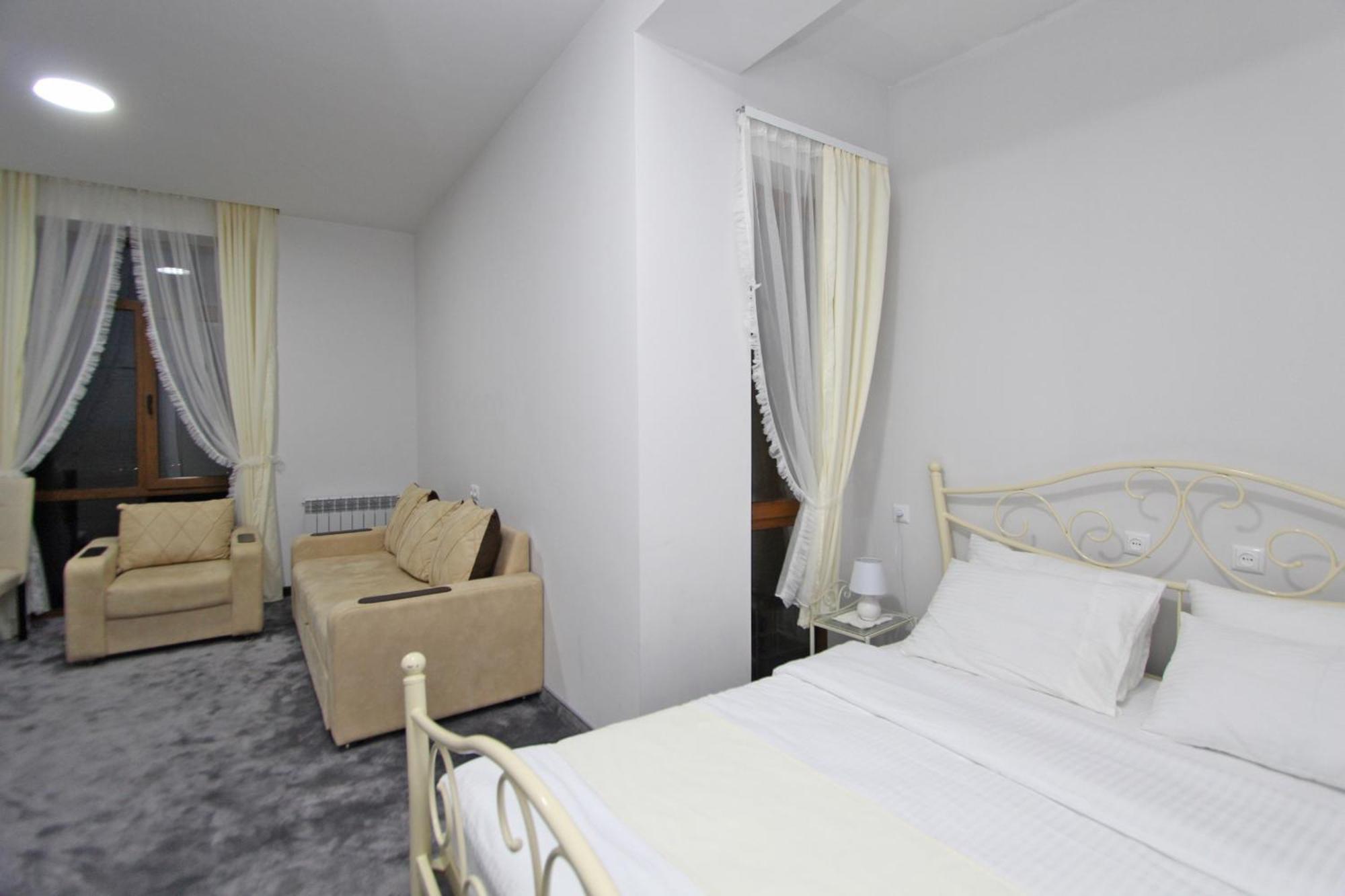 Elis Hotel Tsaghkadzor Ngoại thất bức ảnh